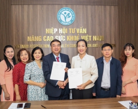 Lễ ký kết hợp tác giữa Hiệp hội Tư vấn Nâng cao Sức khỏe Việt Nam và BNC Medipharm