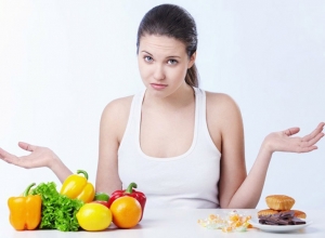 Người bệnh viêm khớp dạng thấp nên ăn gì và kiêng ăn gì để cải thiện tình trạng?