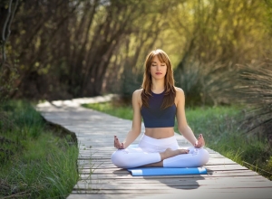 Thiền nằm trước khi ngủ: Giải pháp an toàn giúp cải thiện tình trạng mất ngủ.