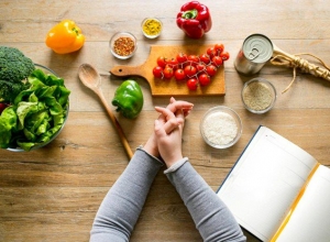 Người đang hóa trị, xạ trị cần lưu ý gì ở chế độ ăn? 