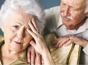 Suy nhược cơ thể ở người già: Nguyên nhân và biểu hiện không thể bỏ qua