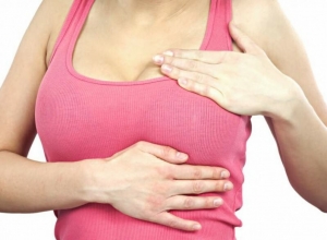 Cách kiểm tra ung thư vú chỉ với 5 bước đơn giản 