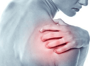 Cảnh báo 6 dấu hiệu ung thư xương vai bạn không nên bỏ qua