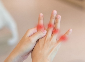 Viêm khớp ngón tay: Khi nào cần gặp bác sĩ?
