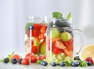 Nên uống gì để đẹp da? ngăn ngừa lão hóa? 