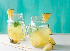 Nên uống gì để làm chậm quá trình lão hóa da? Tìm hiểu ngay để biết