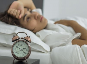 Người cao tuổi nên cải thiện cách ăn uống như nào để có giấc ngủ ngon mỗi đêm?