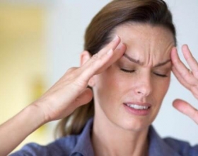 Bản tin y tế: Từ việc 2 nữ sinh lớp 8 nhảy cầu: Cha mẹ cần biết những dấu hiệu trẻ có suy nghĩ tiêu cực, muốn tự sát