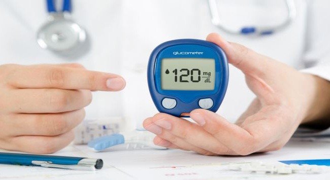 Hướng dẫn từ A đến Z cách thử tiểu đường tại nhà 