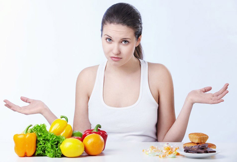 Người bệnh viêm khớp dạng thấp nên ăn gì và kiêng ăn gì để cải thiện tình trạng?