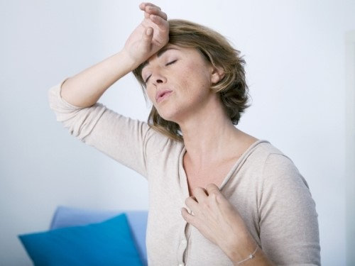 Bốc hỏa ở phụ nữ mãn kinh