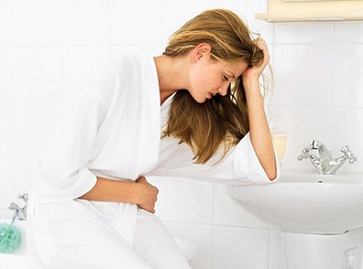 Suy thận gây ra các triệu chứng nôn và buồn nôn