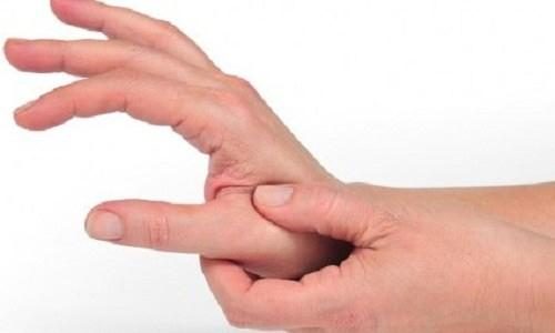 Triệu chứng của đau nhức khớp ngón tay